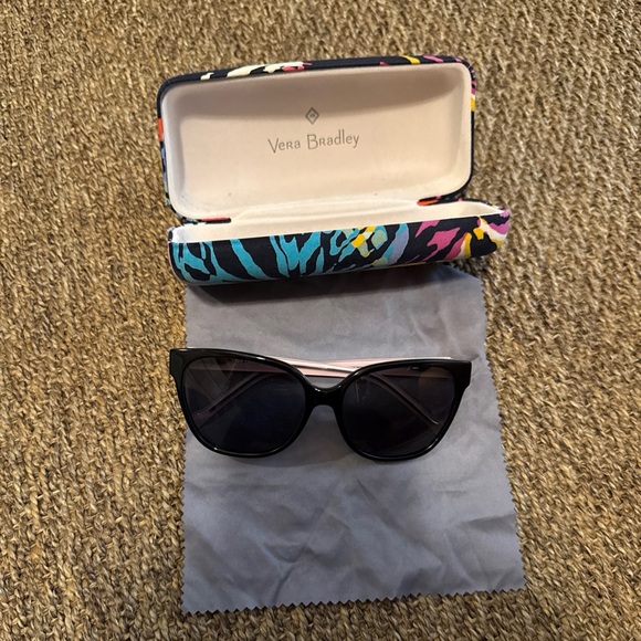 Vera Bradley Black powered reading Sunglasses - Picture 1 of 5